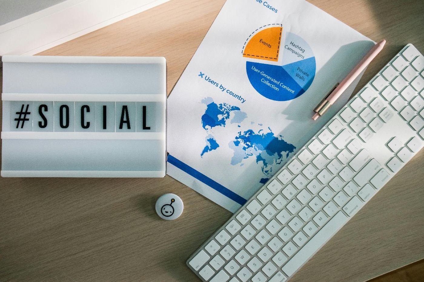 Social media virtual assistant planning a content calendar