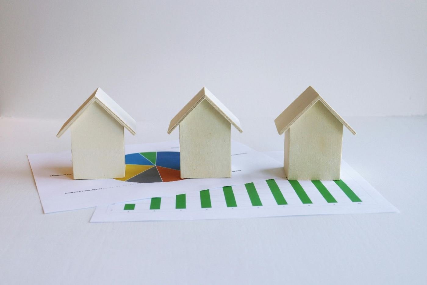 Creating property marketing content for social media