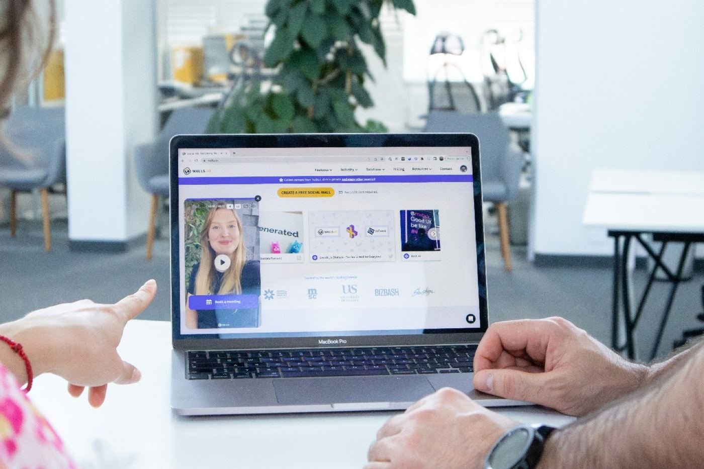Recruiting virtual assistant coordinating interviews